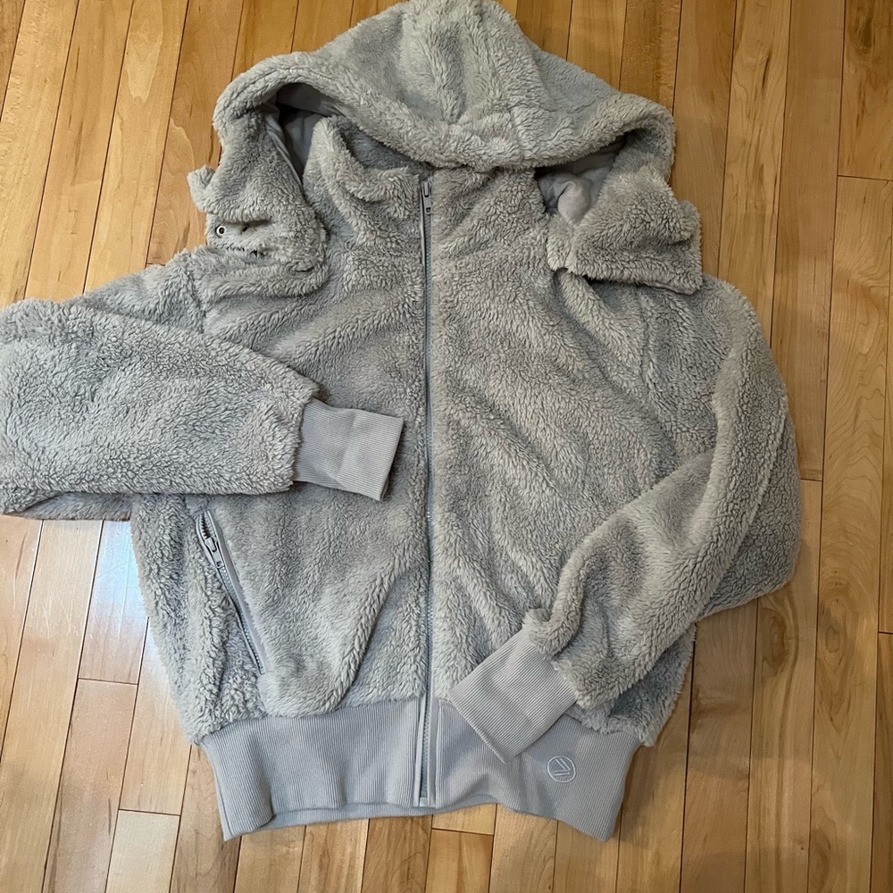 NWOT SAVVI AMIE SHERPA